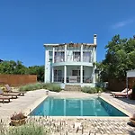 Villa Serenity - Off Grid Villa